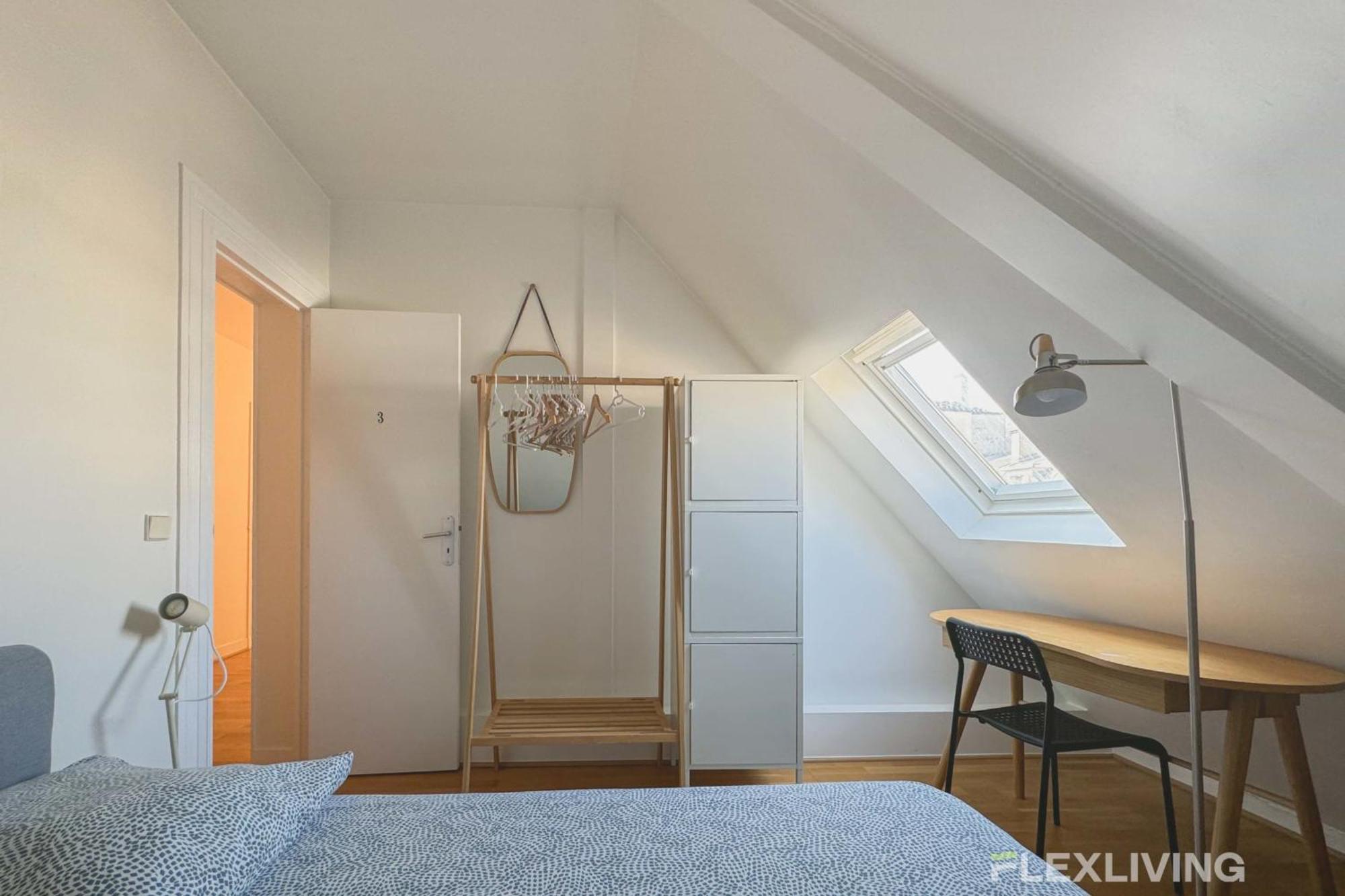 Flexliving - Whole Flat - Bausset Apartment *