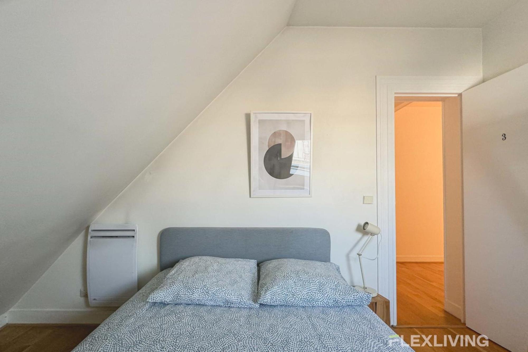 Flexliving - Whole Flat - Bausset Apartment Paris