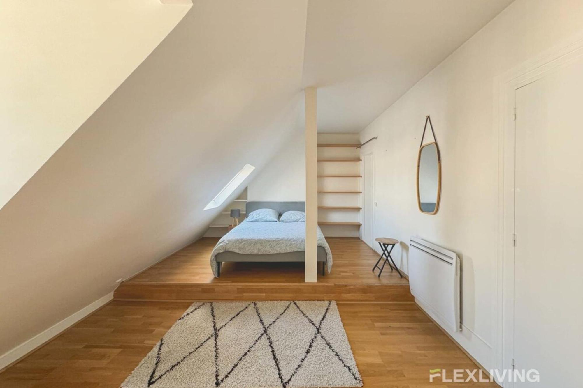 Flexliving - Whole Flat - Bausset Apartment Paris
